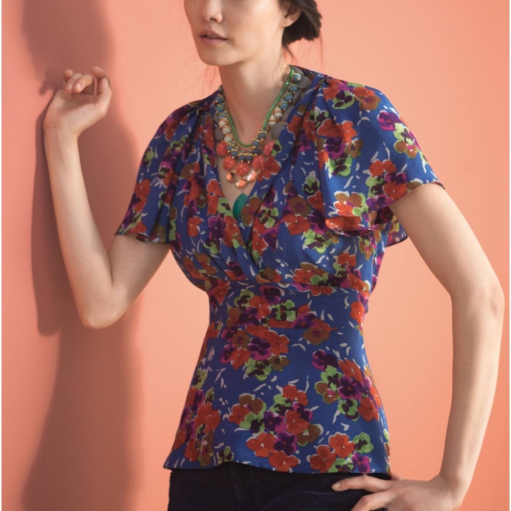 Girls from Savoy Anthropologie
Blue Floral Silk Tie Waist Top blouse sz 4 - Picture 5 of 7